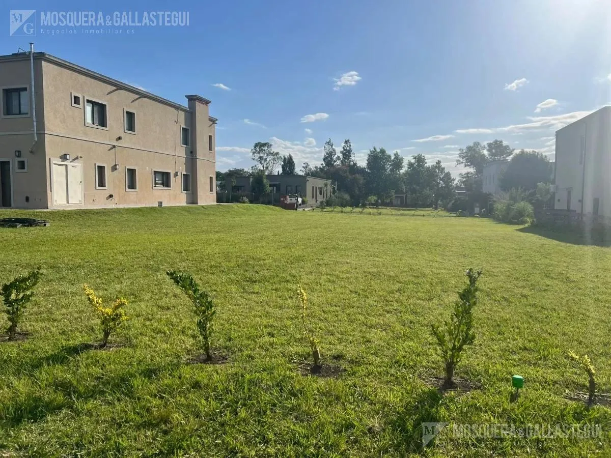 Terreno en Casuarinas del Pilar al 100