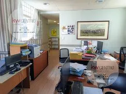 Oficina en Alsina al 400