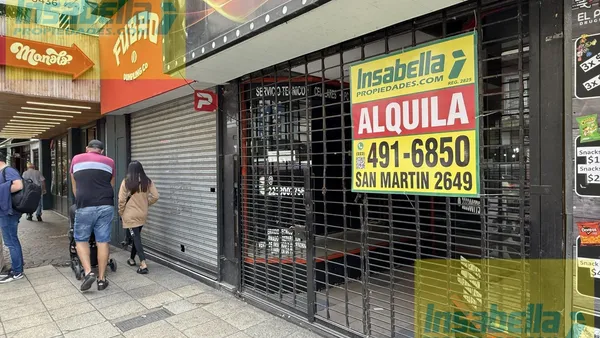 Local Comercial en Santa Fe 1776 entre Rivadavia y Peatonal San Martin