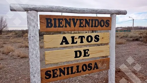 Terreno en En Venta, Lotes de 360 m2, B° Altos de Senillosa.