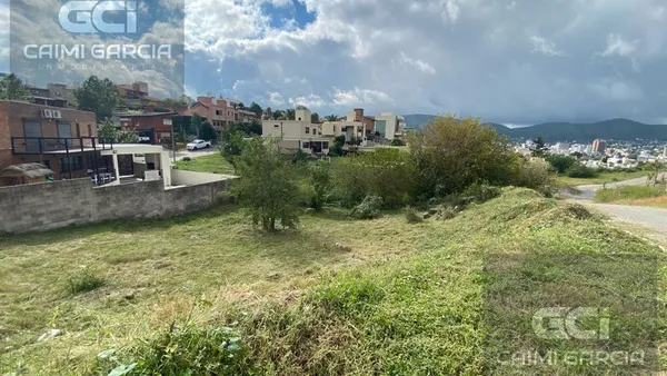 Terreno en José Asunción Silva al 200
