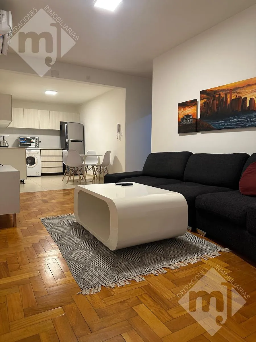 Departamento en Colombres al 721