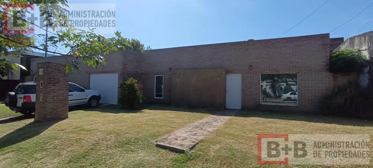 Casa en Av Italia al 1200