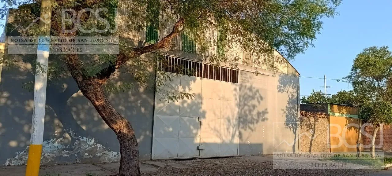 Galpon en Gobernador Rojas esquina Espeleta