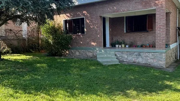Casa en Juncal al 100