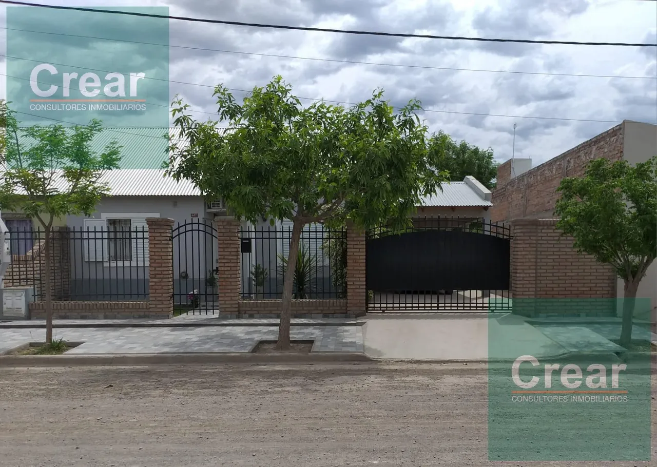 Casa en SAAVEDRA al 600