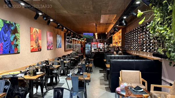 Local Comercial en Esmeralda al 900