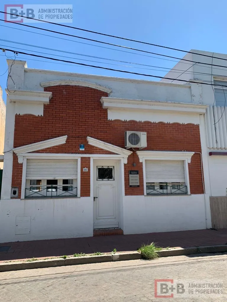 Casa en Arenales al 100