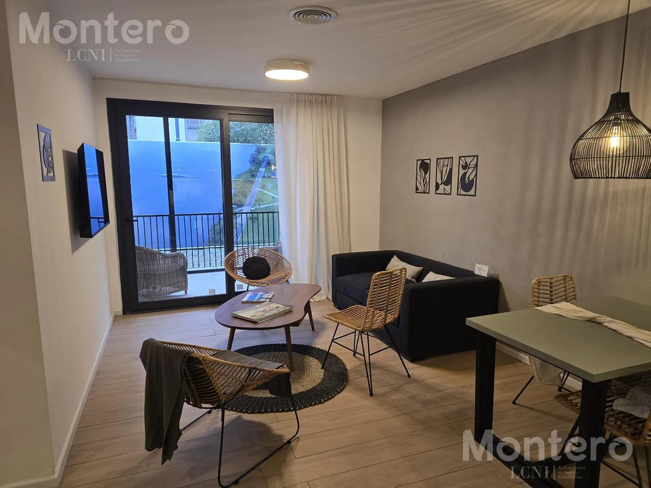 Departamento en Remeros Brickell - Esquiu 450 1° "F o C"