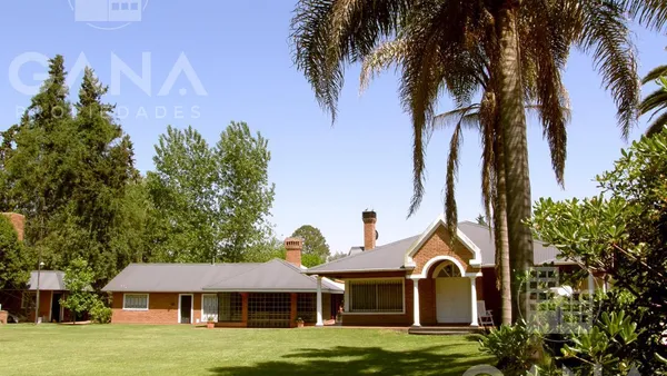 Casa en USPALLATA Y CALCHAQUI