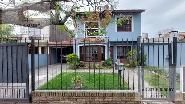 Casa en Liszt al 1400
