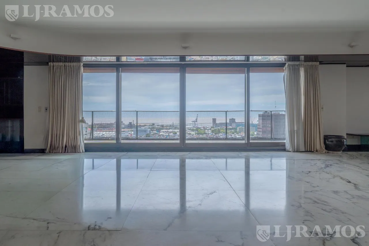 Departamento en Av. Alvear 1400