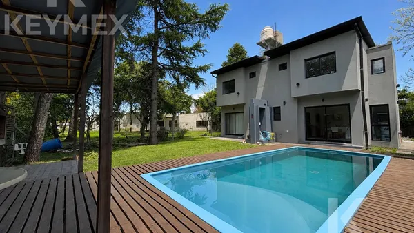 Casa en 216 e/ 43 y 44
