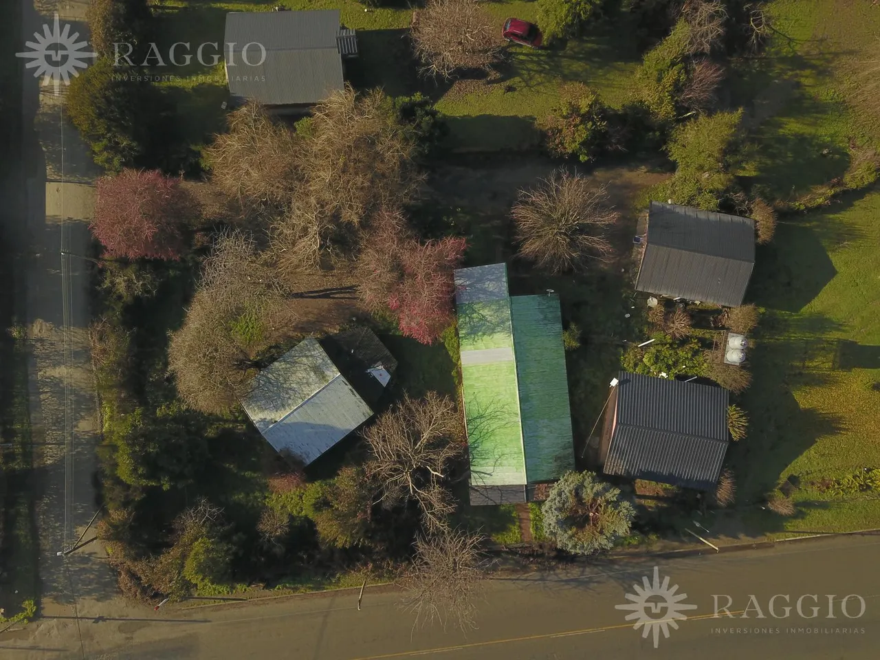 Casa en Complejo de cabañas sobre Ruta 16 - Villa del Lago - Lago Puelo (EZ-30)