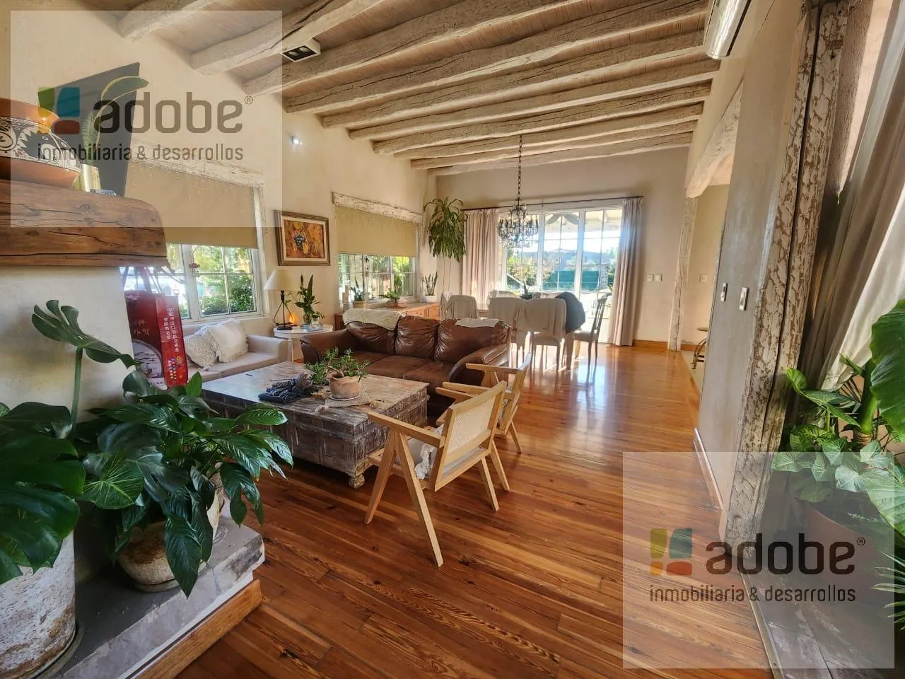 Casa en B° Punta Larrea- Chacras de Coria