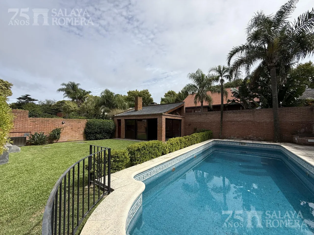Casa en PARANA AL 400