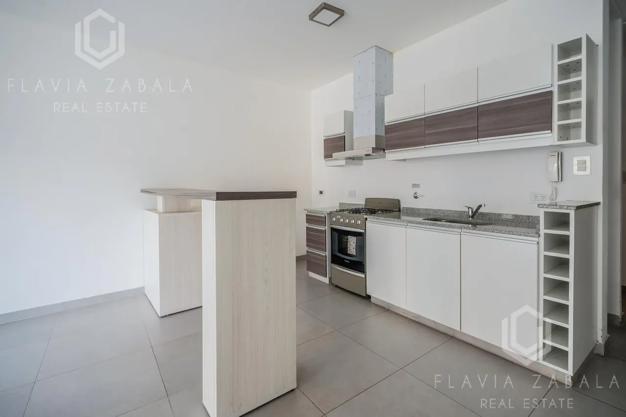Departamento en Castro Barros al 1400