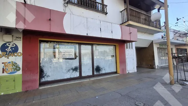 Local Comercial en Venta Local Centrico Villa Regina Cipolletti al 200