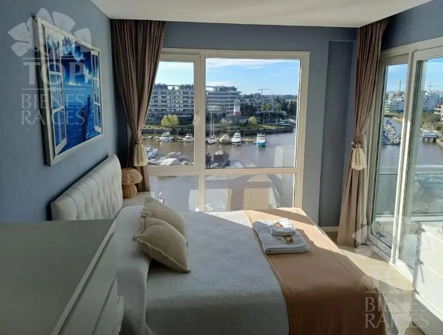 Departamento en av del puerto al 200
