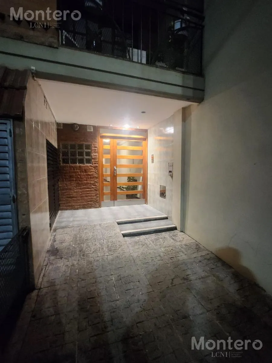 Departamento en Crisologo Larralde al 6300