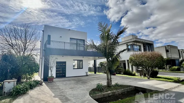 Casa en Los Troncos, Berazategui