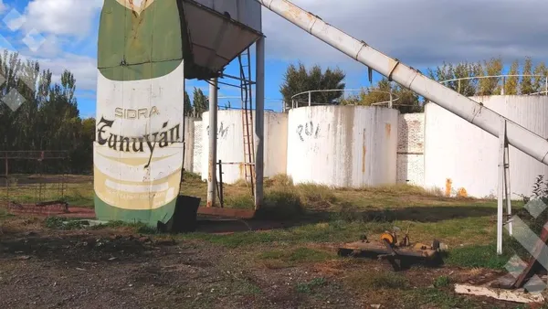 Galpon en En Venta, Predio de 3.31 Ha, Frente a Ruta 22, General Roca