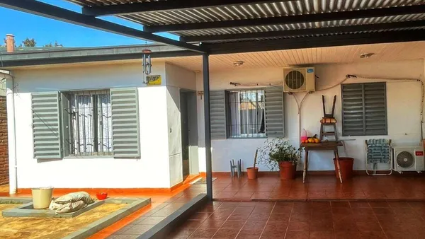 Casa en Avenida Santa Helena entre Anchico y Mora 3