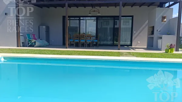 Casa en Riberas alquiler anual 1850