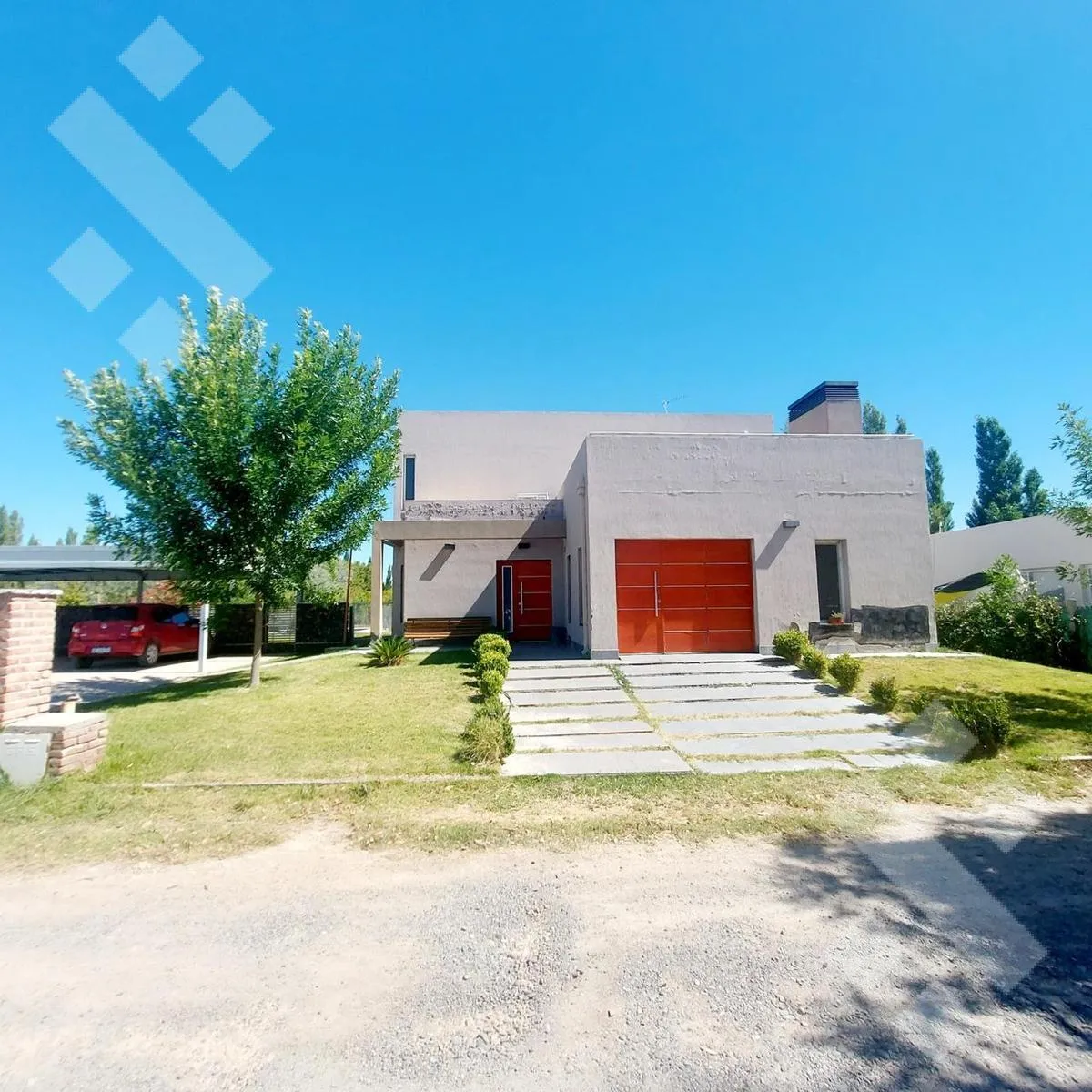 Casa en Venta casa 3 dormitorios en barrio privado Jockey General Roca