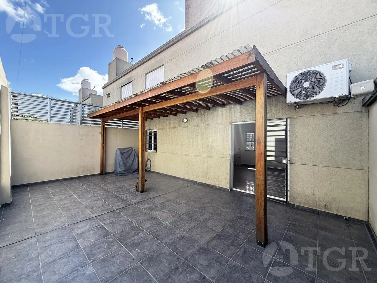 Departamento en Albariños al 2400