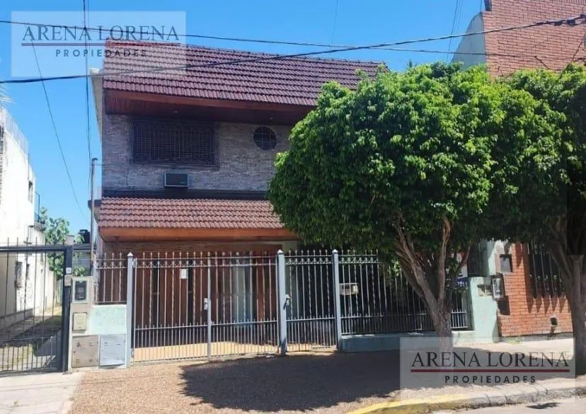 Casa en Chacabuco 700
