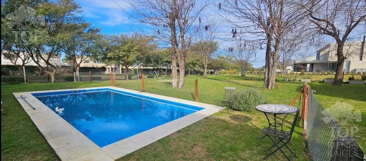 Casa en Juan Mermoz Sur al 2000