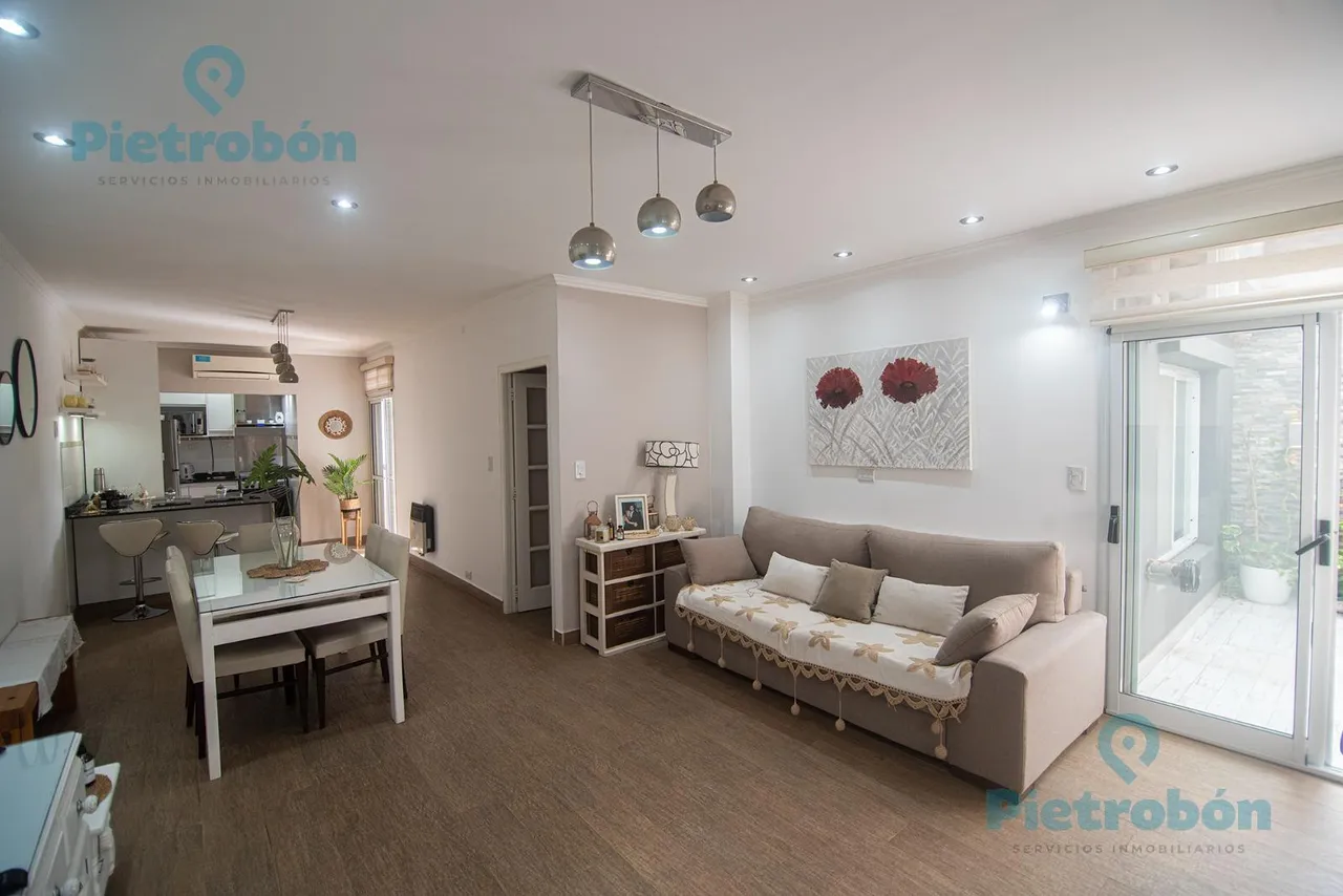 Departamento en Malvinas Aregentinas 577 - Junín PH 2 Dormitorios con Patio y Cochera