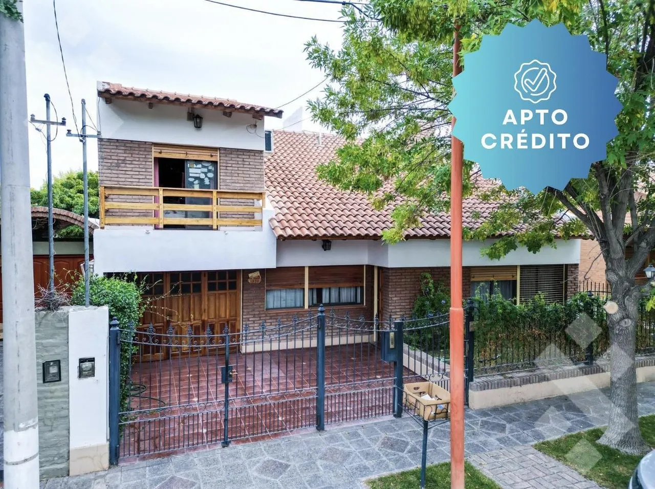 Casa en Venta casa 5 dormitorios con pileta B° Manzanar Cipolletti