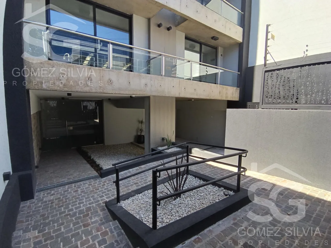 Departamento en MERCEDES 900, CASTELAR