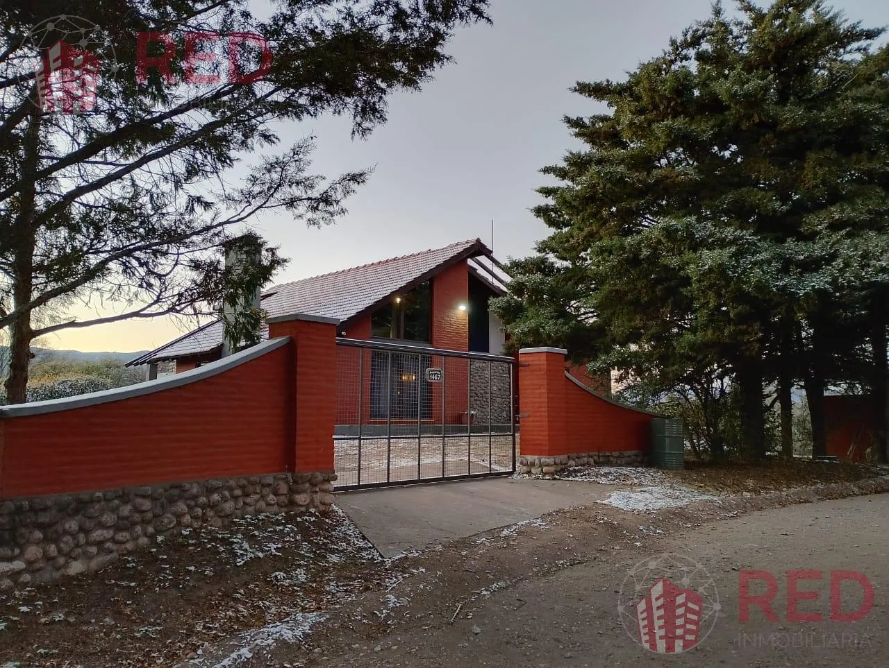 Casa en MAPUCHES al 1400