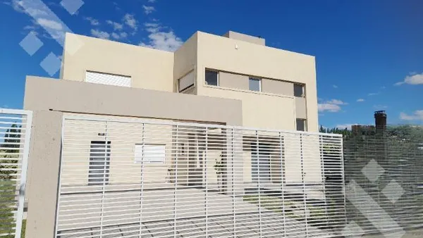 Casa en VENTA CASA 3 DORMITORIOS - B° MANZANAR GINES, CIPOLLETTI