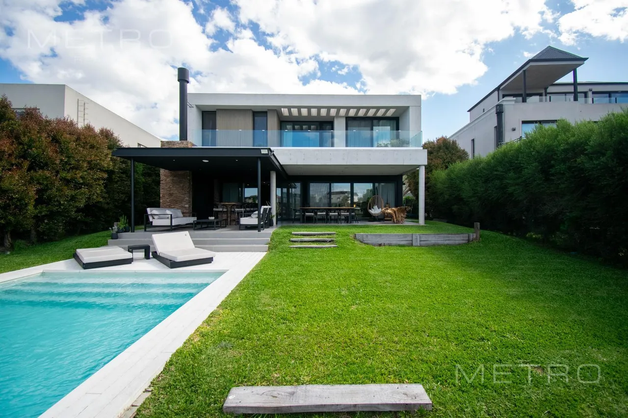 Casa en Sarmiento al 5300