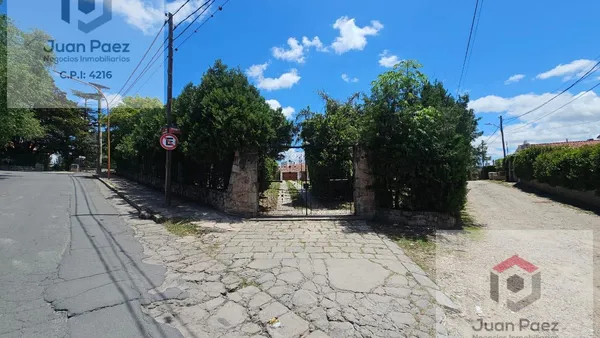 Casa en JOSE HERNANDEZ al 400