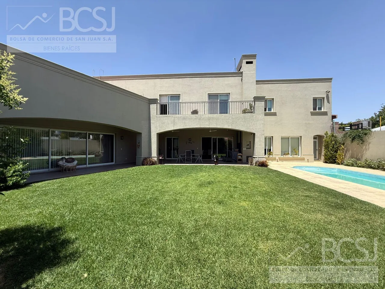 Casa en Hermogenes Ruiz 945 Sur. Barrio Centenario Del Bono.
