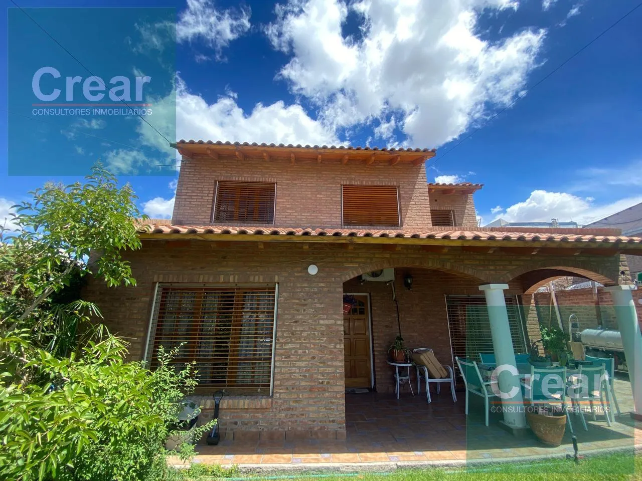 Casa en BROWN al 1100