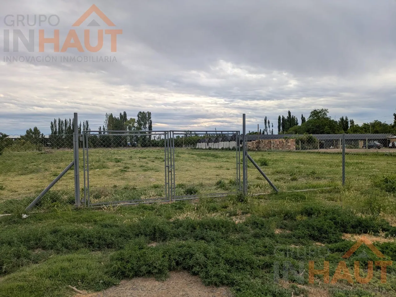 Terreno en Alquiler terreno apto empresas en Cipolletti 6200 m2