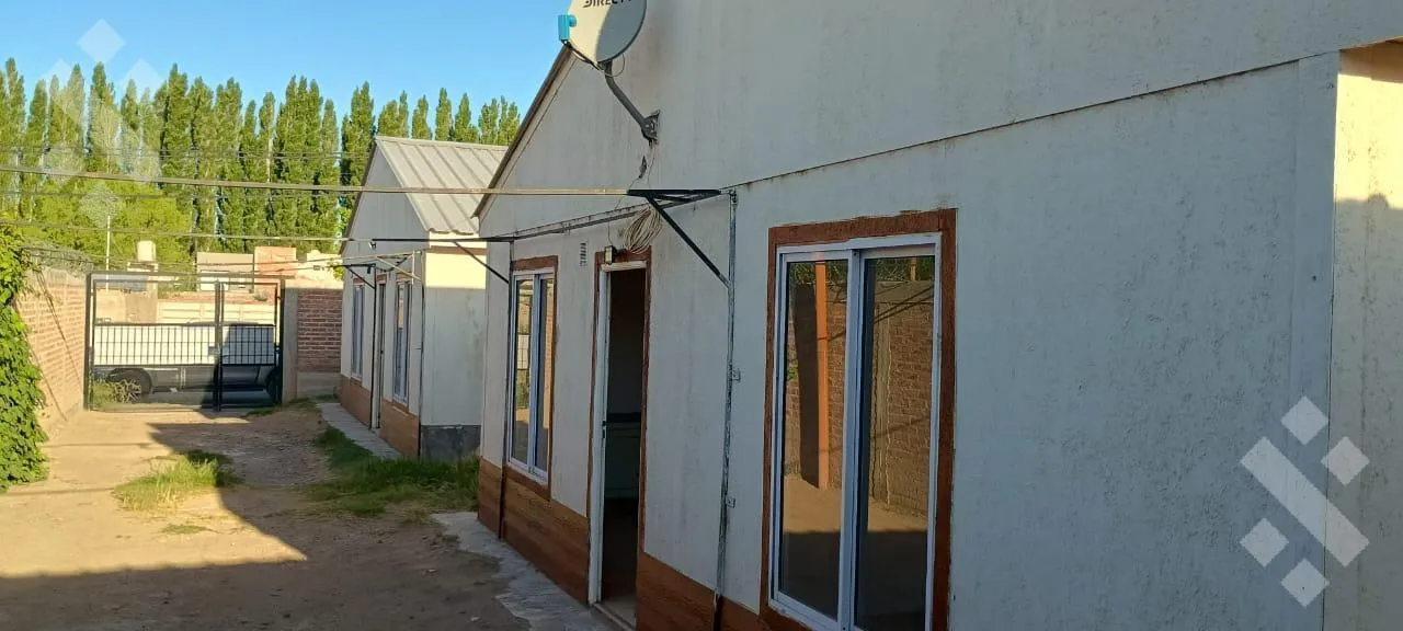 Casa en En Venta, Complejo de 3 Casas, Barrio Altos de Alberdi, Plottier