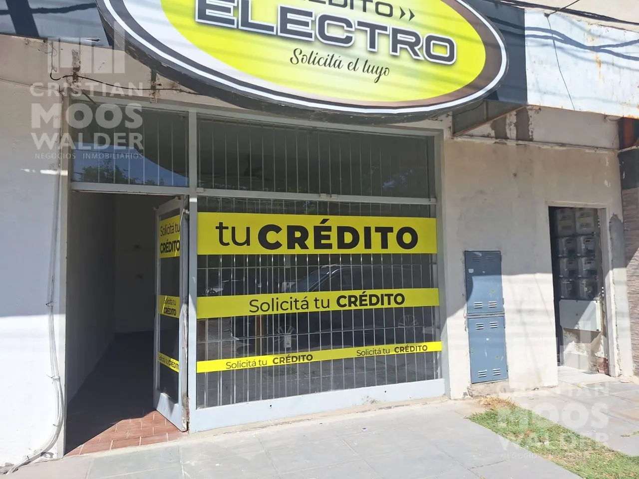 Local Comercial en Corrientes esquina Villanueva