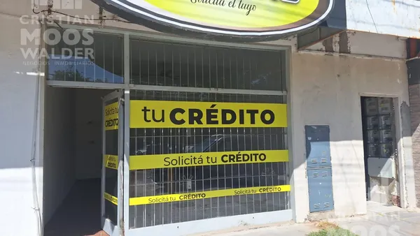 Local Comercial en Corrientes esquina Villanueva