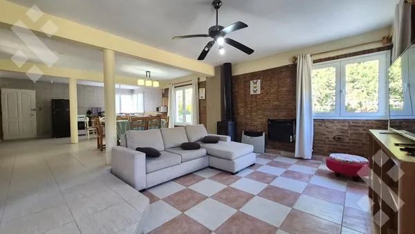 Casa en Casa en venta en Los Coihues y Llao Llao 9, VILLA PEHUENIA, NEUQUÉN