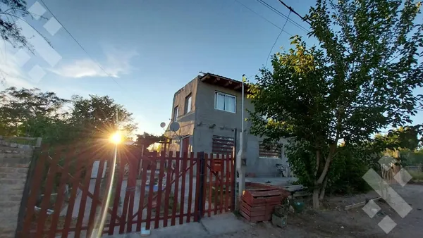 Casa en VENTA CASA 4 DORMITORIOS con departamento 1 dormitorio y galpón - BALSA LAS PERLAS, RIO NEGRO
