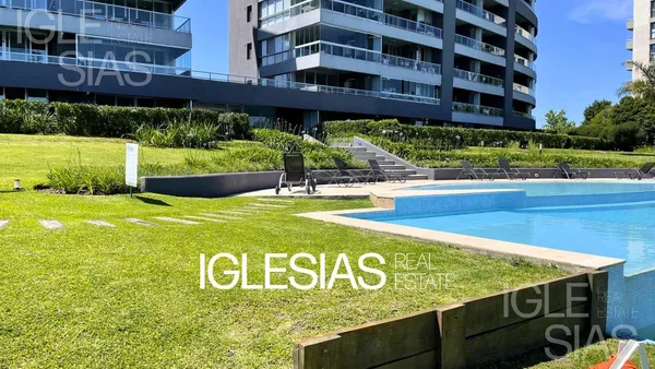Departamento en Av del Golf al 2100