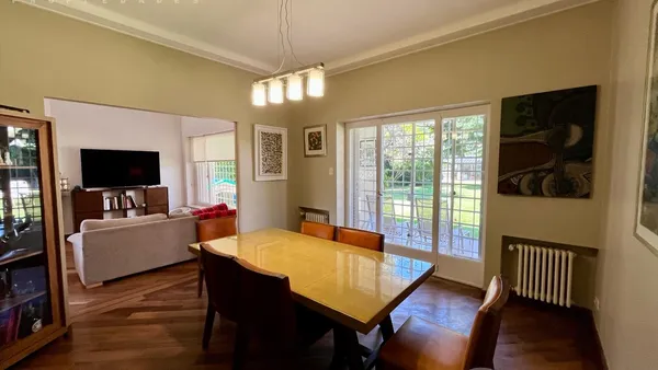 Casa en Arenales al 2500