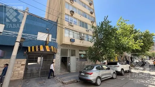 Oficina en Carlos H. Rodríguez al 100